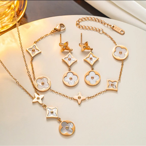 Jewelry - •Perfect Harmony• 3-Piece Jewelry Set – Gold & White Elegance